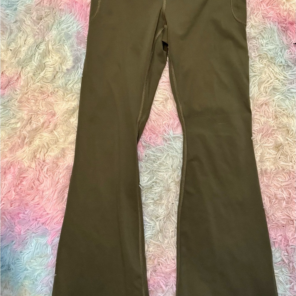 Under Armour Army Green Flare Leggings / Pants Large